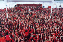 There were about 7000 residents and disciples of the movement; unofficial sources claim even more.